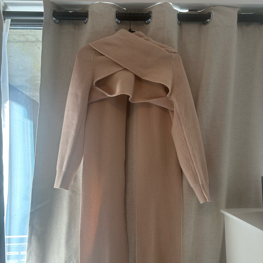Frame blush knit shrug - Picture 2 of 7